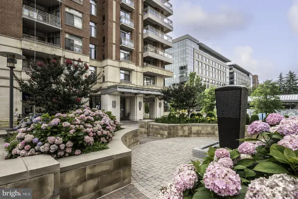 $399,000 | 3600 South Glebe Road, Unit 516W, Arlington, VA 22202