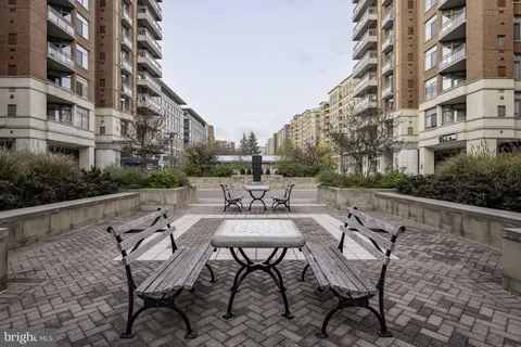 $405,000 | 3600 South Glebe Road, Unit 516W, Arlington, VA 22202
