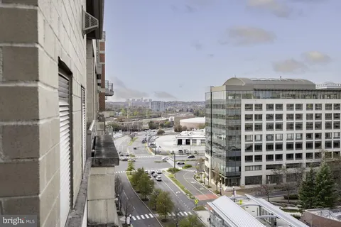 $405,000 | 3600 South Glebe Road, Unit 516W, Arlington, VA 22202