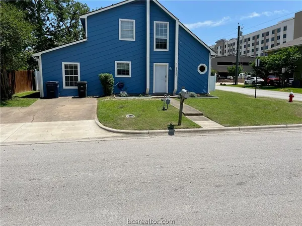 $735 | 300 Cooner Street, College Station, TX 77840