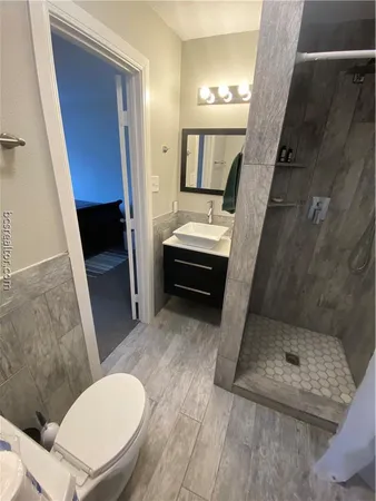 $735 | 300 Cooner Street, College Station, TX 77840