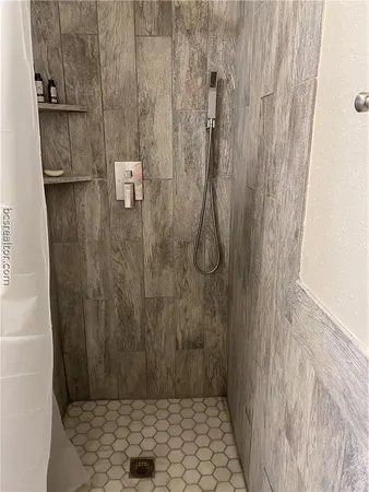 $735 | 300 Cooner Street, College Station, TX 77840