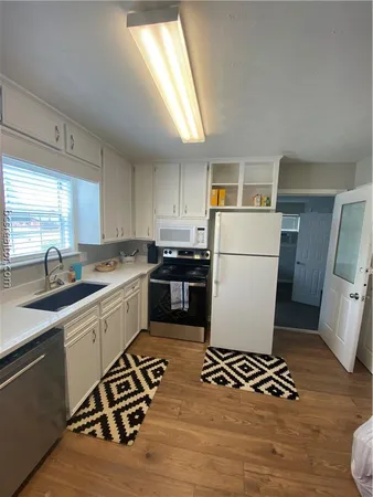 $735 | 300 Cooner Street, College Station, TX 77840