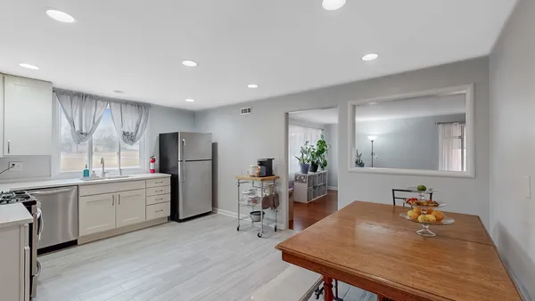 $185,000 | 86 Broadway, Chicago Heights, IL 60411