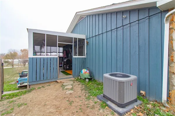 $215,000 | 116 Rives Road, Clinton, MO 64735