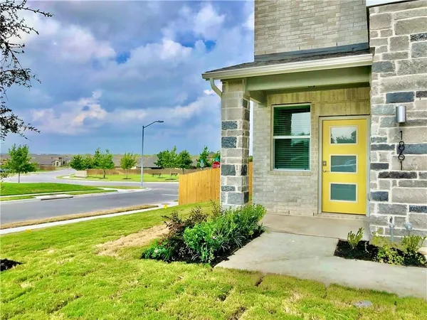 $2,295 | 1861 Bonham Lane, Round Rock, TX 78664