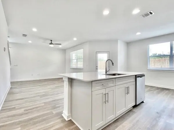 $2,295 | 1861 Bonham Lane, Round Rock, TX 78664