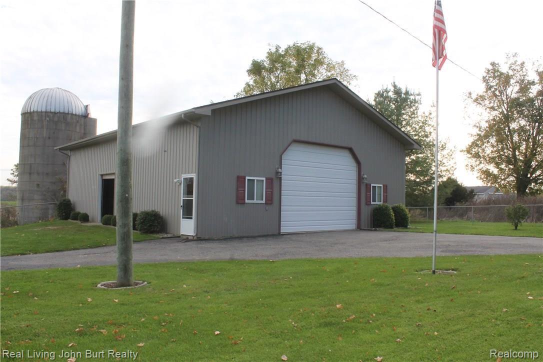 1968 Mitchell Lake Road Attica, MI 48412 - Photo 24 of 66 Polebarn.jpg