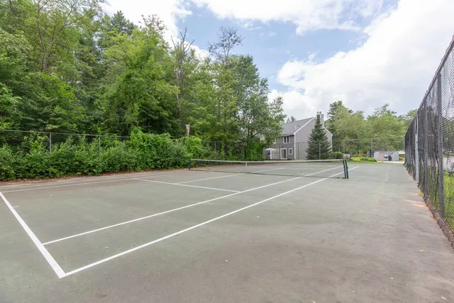 $269,900 | 54 Northeast Village Road, Concord, NH 03301