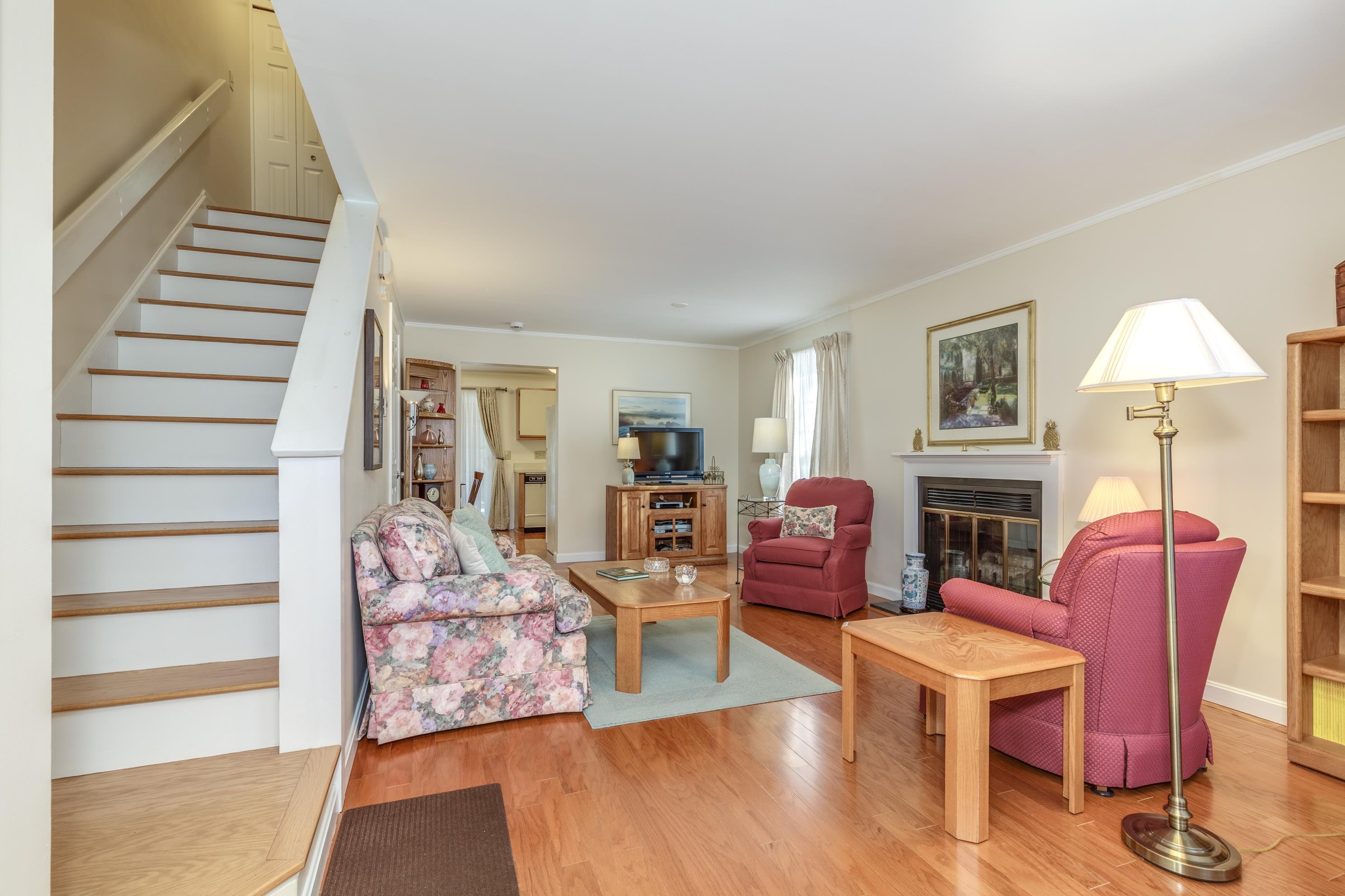 54 Northeast Village Road Concord, NH 03301 - Photo 3 of 31