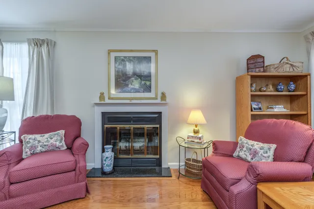 $269,900 | 54 Northeast Village Road, Concord, NH 03301