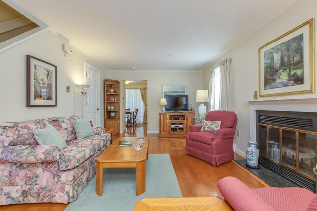 $269,900 | 54 Northeast Village Road, Concord, NH 03301