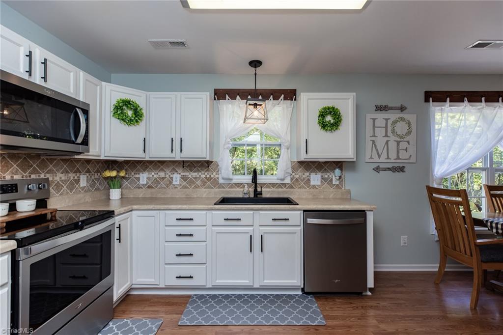 6931 Rangecrest Road Belews Creek, NC 27009 - Photo 8 of 47 Gallery Image 8