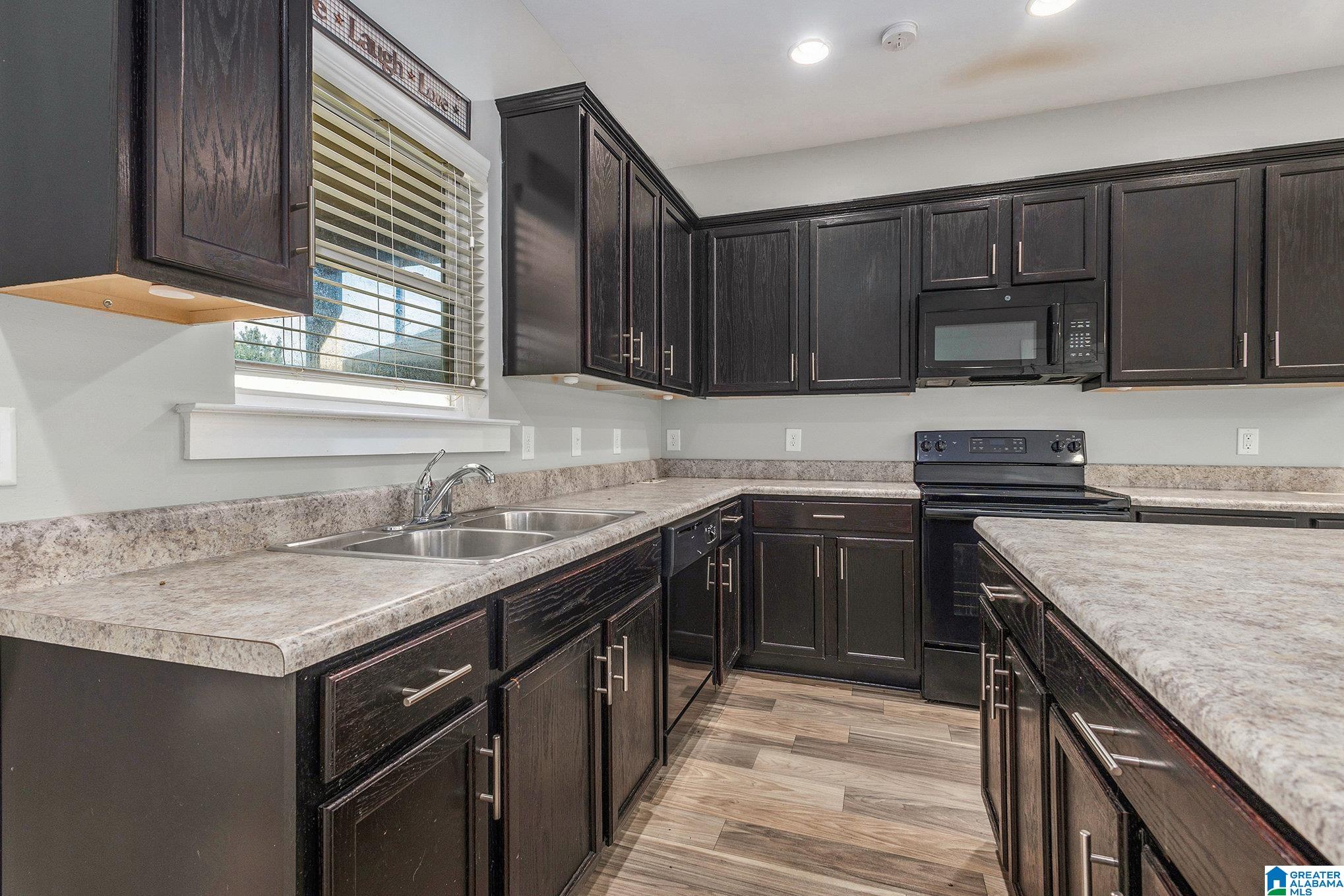 880 Maple Trace Odenville, AL 35120 - Photo 8 of 20