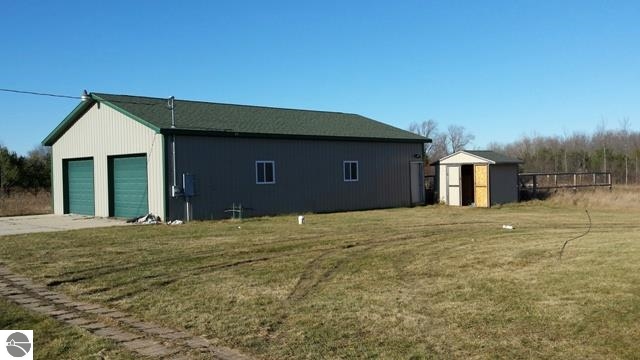 9999 Washington Road Clare, MI 48617 - Photo 9 of 11 1792550-8.JPG