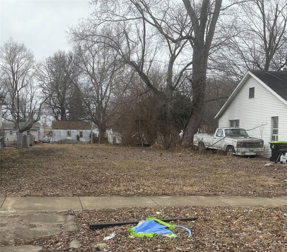 1329 North Walnut Grove Avenue Decatur, IL 62526 - Photo 1 of 2