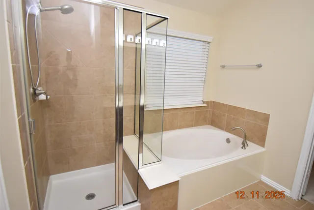 $2,550 | 10806 Clear Arbor Lane, Houston, TX 77034