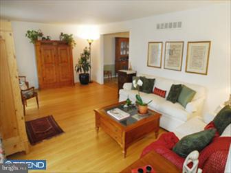 41 Henley Road Wynnewood, PA 19096 - Photo 2 of 6 Living Room