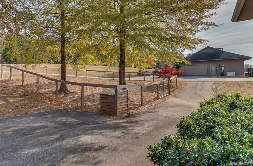 610 Phillips Road Columbus, NC 28722 - Photo 18 of 24 a view of a street with sitting area