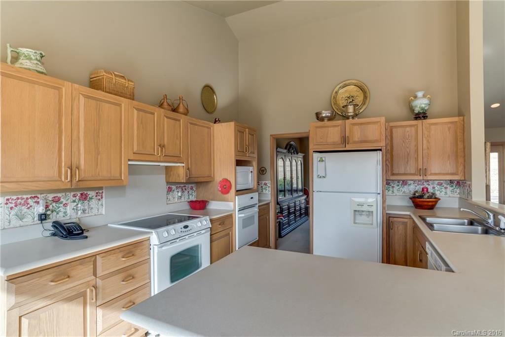 610 Phillips Road Columbus, NC 28722 - Photo 7 of 24