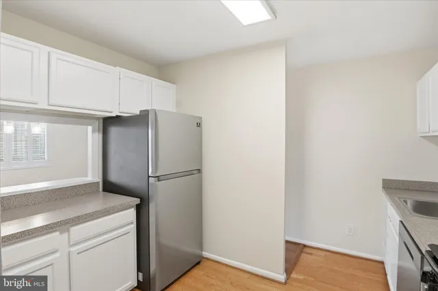 $289,900 | 5340 Holmes Run Parkway, Unit 904, Alexandria, VA 22304