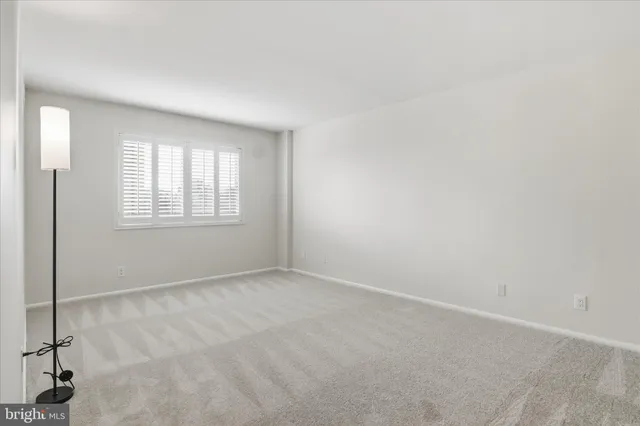 $289,900 | 5340 Holmes Run Parkway, Unit 904, Alexandria, VA 22304