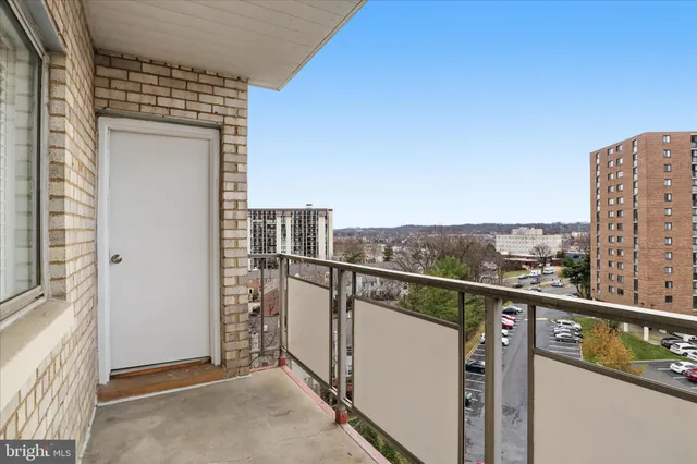$289,900 | 5340 Holmes Run Parkway, Unit 904, Alexandria, VA 22304