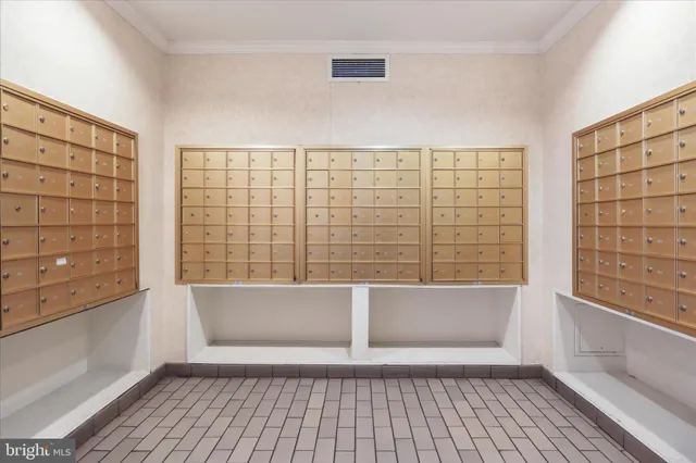 $289,900 | 5340 Holmes Run Parkway, Unit 904, Alexandria, VA 22304