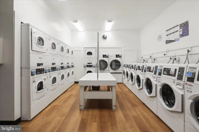 $289,900 | 5340 Holmes Run Parkway, Unit 904, Alexandria, VA 22304