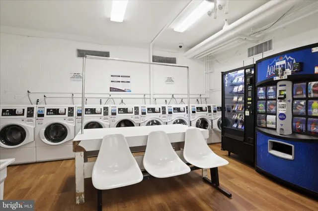 $289,900 | 5340 Holmes Run Parkway, Unit 904, Alexandria, VA 22304