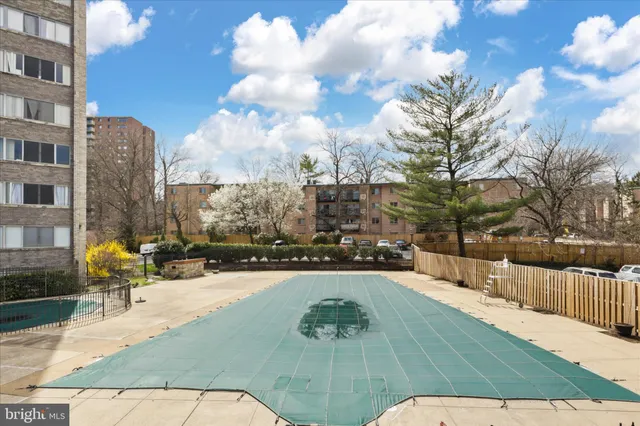 $289,900 | 5340 Holmes Run Parkway, Unit 904, Alexandria, VA 22304