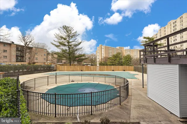 $289,900 | 5340 Holmes Run Parkway, Unit 904, Alexandria, VA 22304