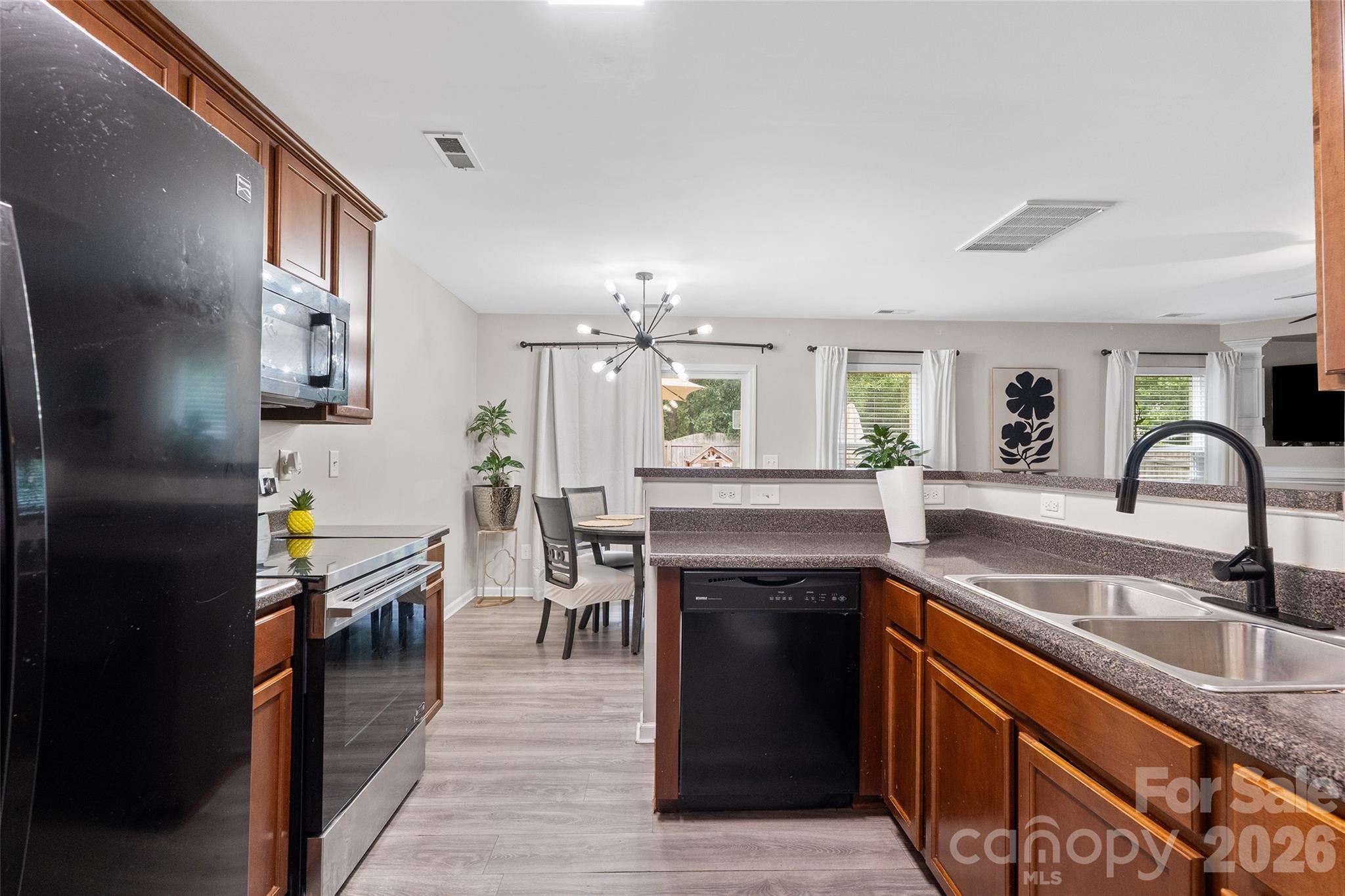 835 Rook Road Charlotte, NC 28216 - Photo 16 of 39 Gallery Image 16