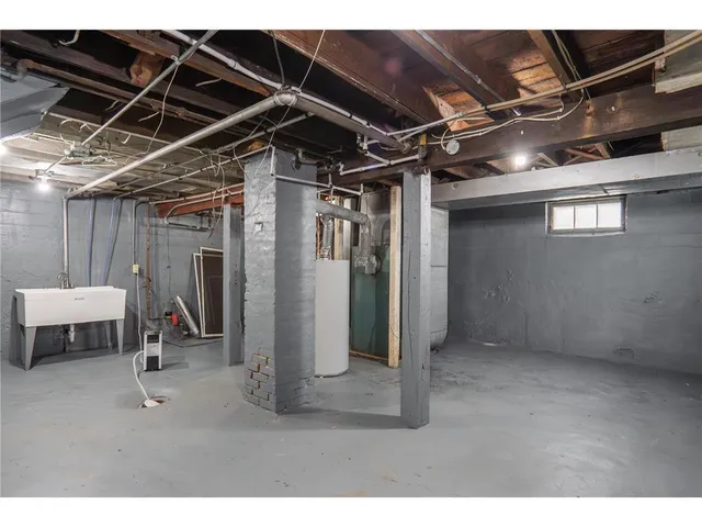 $2,399 | 1317 Reaney Avenue East, St. Paul, MN 55106