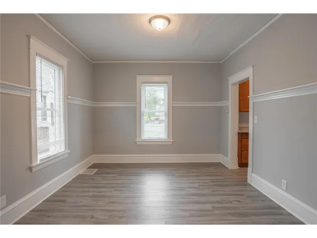 $2,399 | 1317 Reaney Avenue East, St. Paul, MN 55106