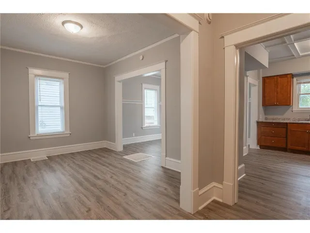 $2,399 | 1317 Reaney Avenue East, St. Paul, MN 55106