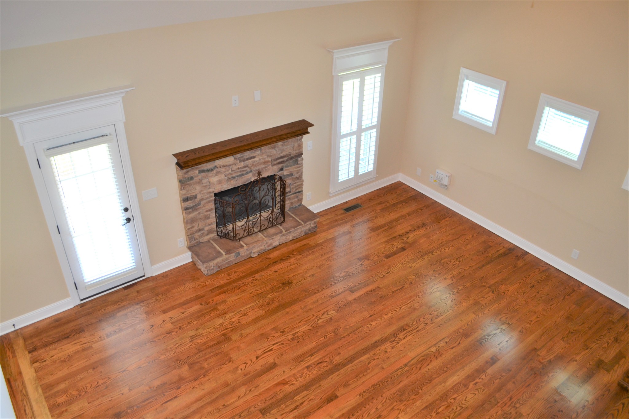 131 Springfield Drive Lebanon, TN 37087 - Photo 3 of 22 Gallery Image 3
