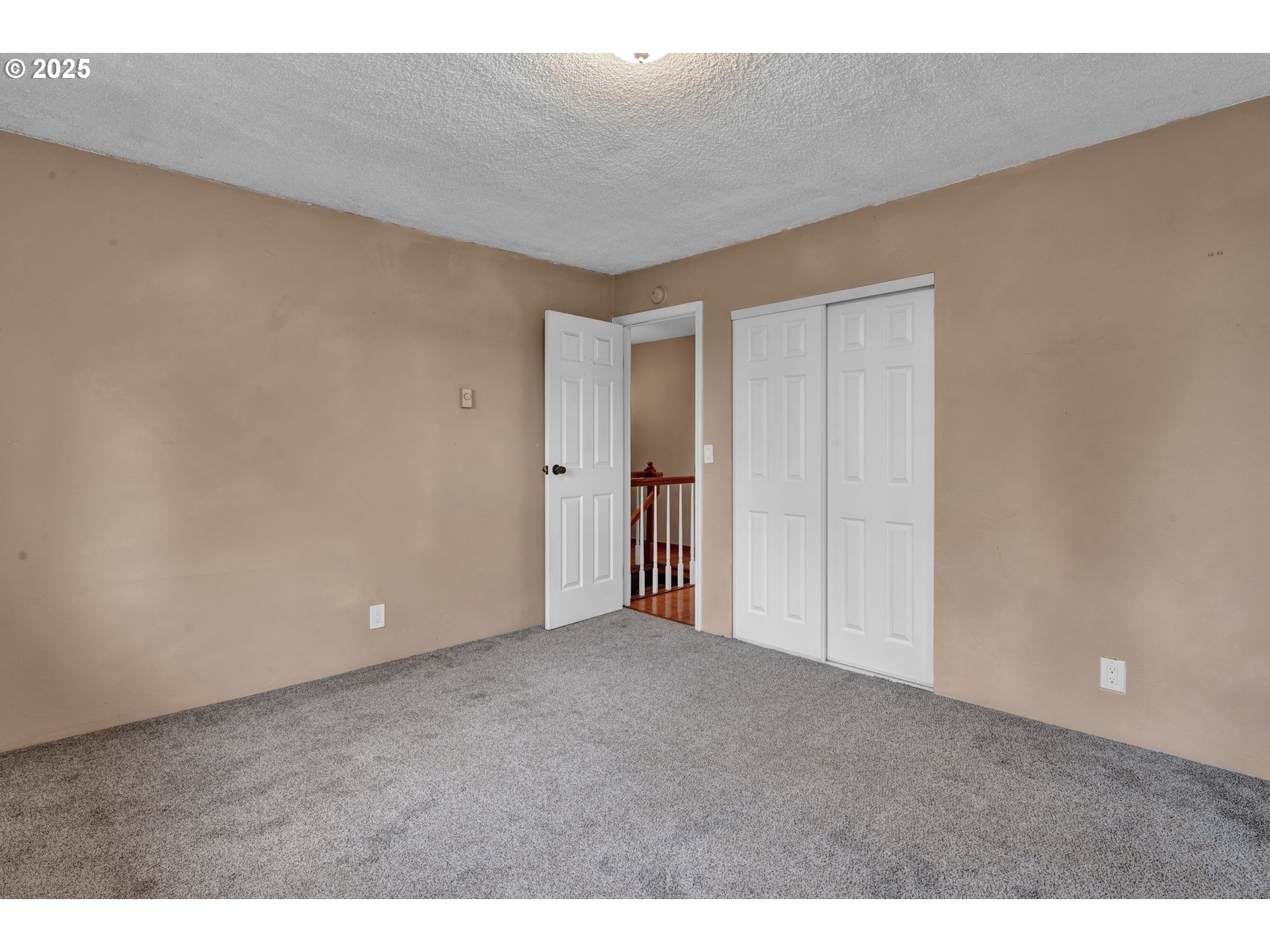 2850 Garfield Street Eugene, OR 97405 - Photo 22 of 46 a view of an empty room