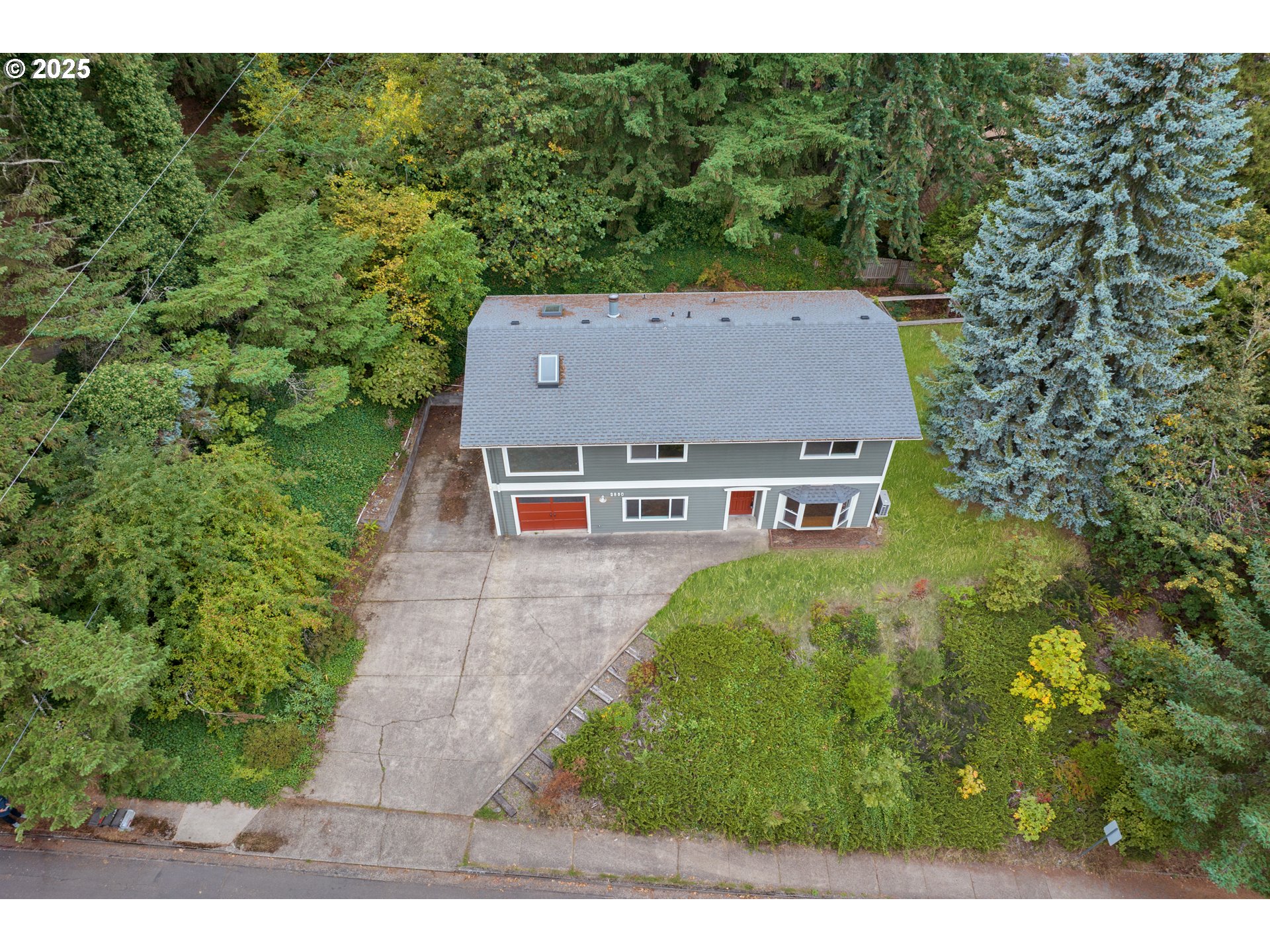 2850 Garfield Street Eugene, OR 97405 - Photo 42 of 46 an aerial view of a house