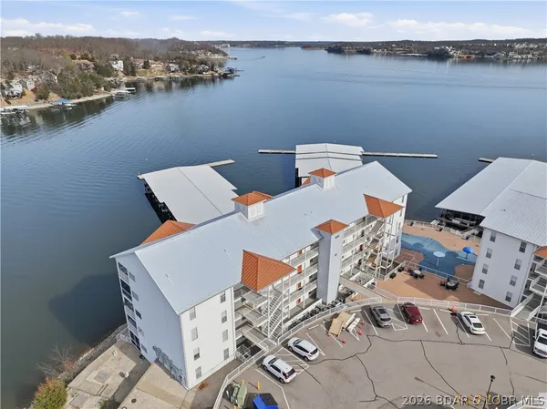 $275,000 | 60 Knox Road, Unit Z202, Rocky Mount, MO 65072