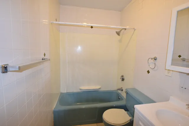 $2,000 | 309 Pawtucket Boulevard, Unit 10, Lowell, MA 01854