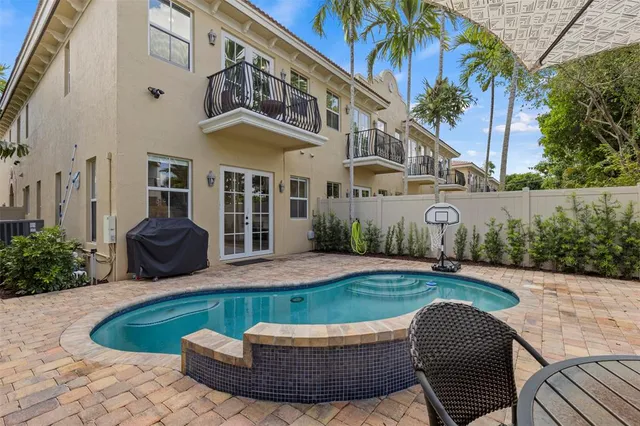 $999,000 | 1121 Northeast 14th Avenue, Fort Lauderdale, FL 33304