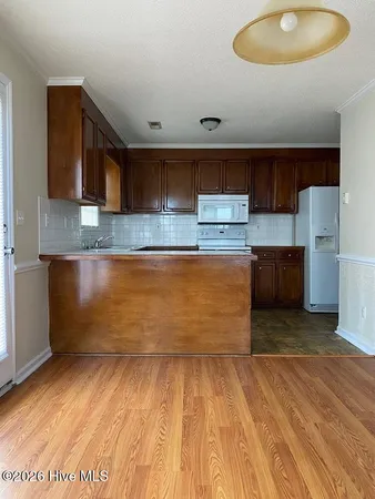 $1,050 | 3822 Sterling Pointe Drive, Unit L1, Winterville, NC 28590