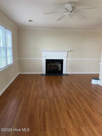 $1,050 | 3822 Sterling Pointe Drive, Unit L1, Winterville, NC 28590
