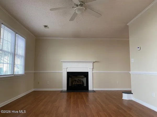 $1,050 | 3822 Sterling Pointe Drive, Unit L1, Winterville, NC 28590