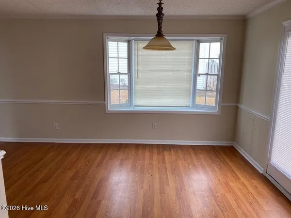 $1,050 | 3822 Sterling Pointe Drive, Unit L1, Winterville, NC 28590