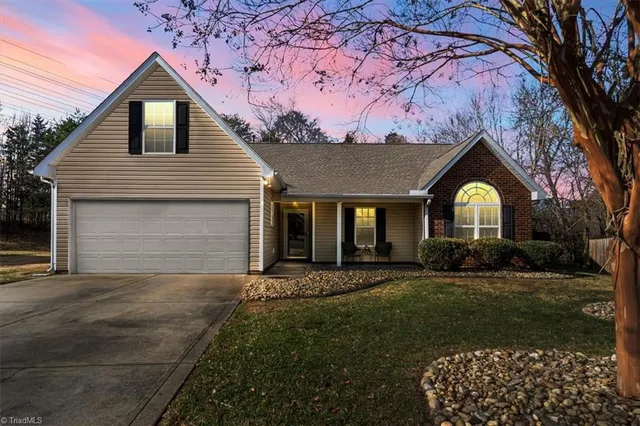 $365,000 | 2203 Oakhurst Court, Kannapolis, NC 28081
