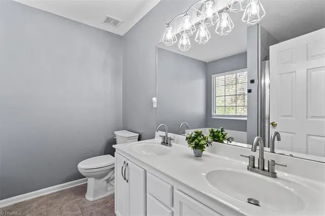 $365,000 | 2203 Oakhurst Court, Kannapolis, NC 28081