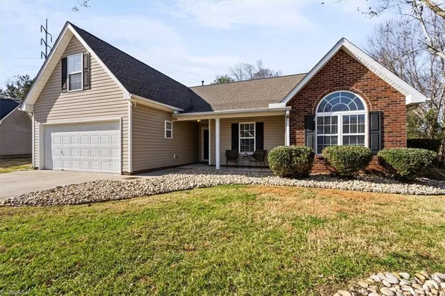 $365,000 | 2203 Oakhurst Court, Kannapolis, NC 28081