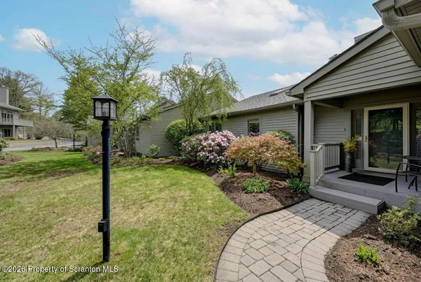 $875,000 | 747 Greens, Dallas, PA 18612